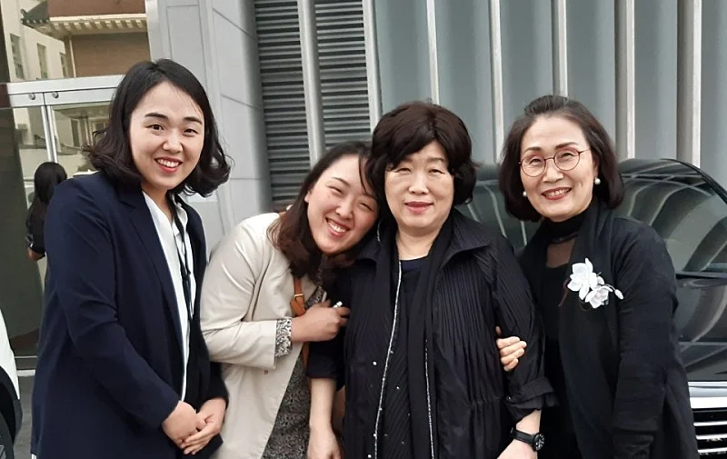 자연출산 전문가들과 함께한 온누리조산원의 활동 사진